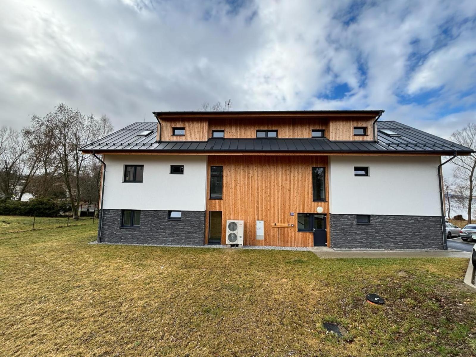 Apartmany U Plaze Lipna - Male Lipno Černá v Pošumaví Buitenkant foto